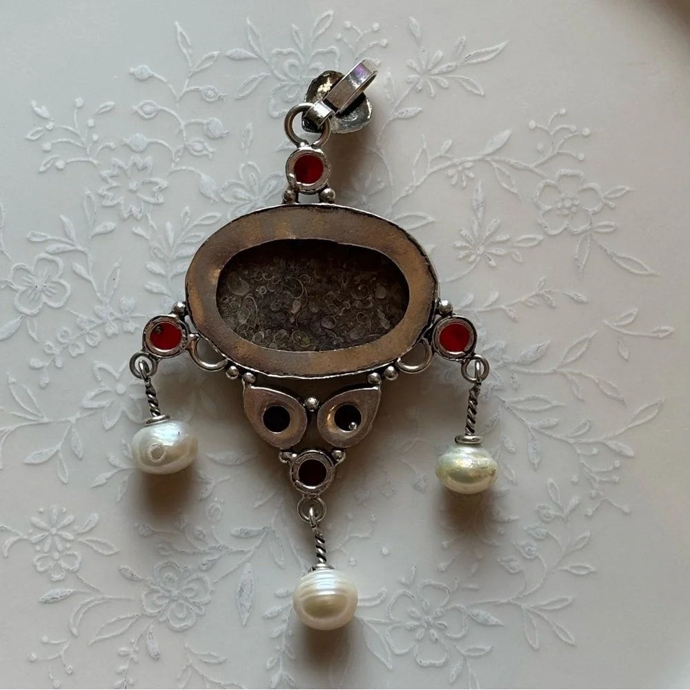 Vintage Jasper and Pearl Pendant with touch of Red in Excellent Condition 1920’s - Picture 2 of 3